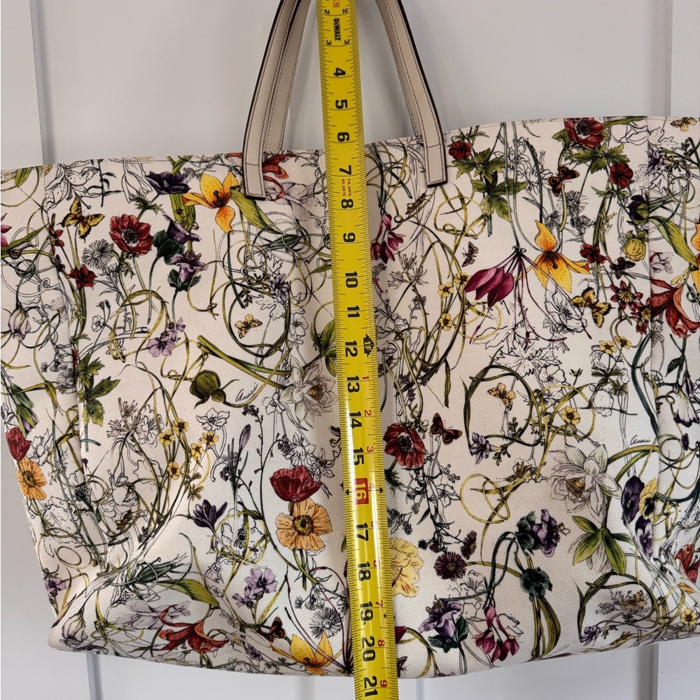GUCCI authentic Flora tote - Picture 9 of 12